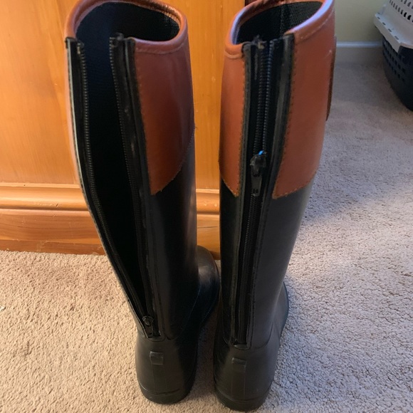 Tory Burch Weatherproof boots - Picture 2 of 6